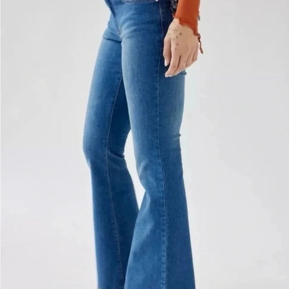 BDG Urban Outfitters Blue Indigo Low Rise Flare Jean Jeweled Flap Pocket Size 28 - Picture 2 of 8